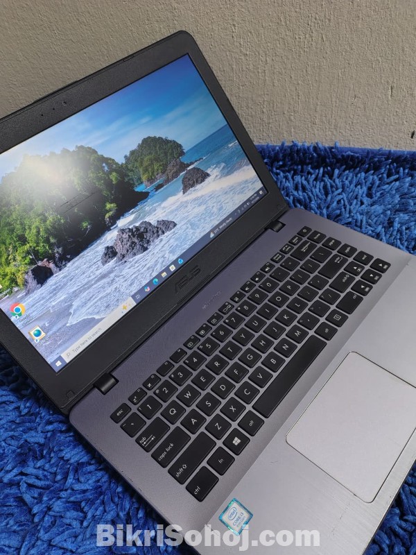 Asus P553UA Core i5/6th Gen 4GB 128GB SSD