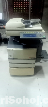 Toshiba photocopy machine Estudio 452