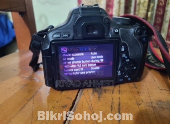 CANON 600D