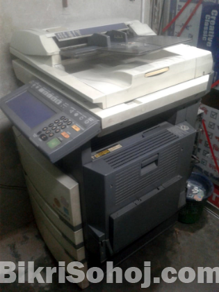 Running Toshiba E Studio 453 Photocopy Machine