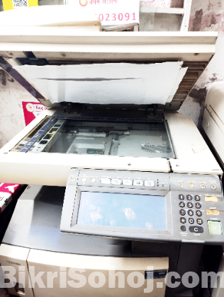 Toshiba 452 photocopy machine