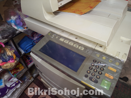 একদম রানিং ফটোকপি মেশিন বিক্রয় করা হইবে