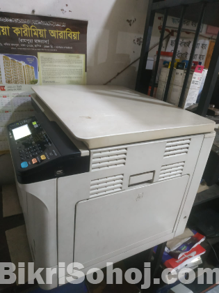একটি ফটোকপি মেশিন বিক্রি হবে