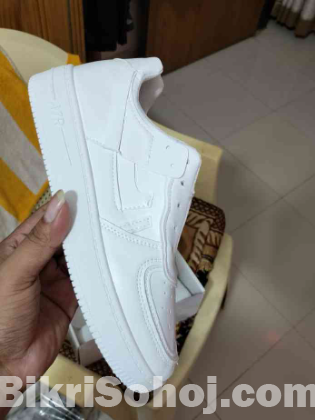 Ledies White Sneakers