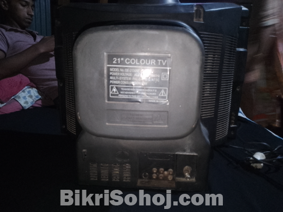 21কালারে একটা টিভি।