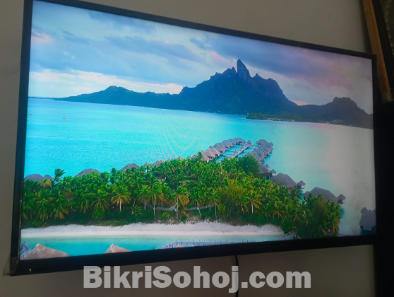 walton 43' smart tv.