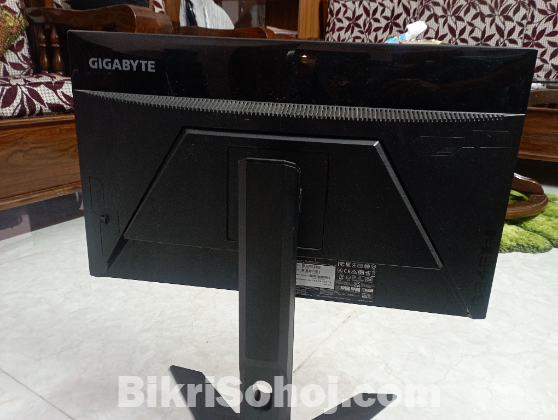 Broken Gigabyte G-24f 2 monitor
