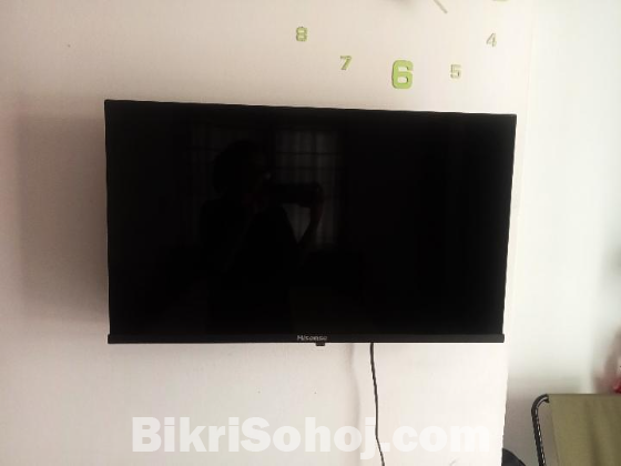 Hisense 32 inches smart TV
