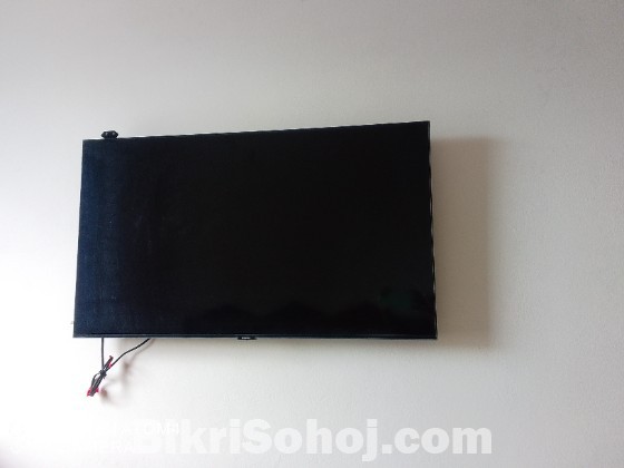 CU7700 Samsung Smart TV