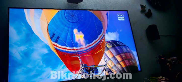 SAMSUNG BU8100 4K CRYSTAL USD TV