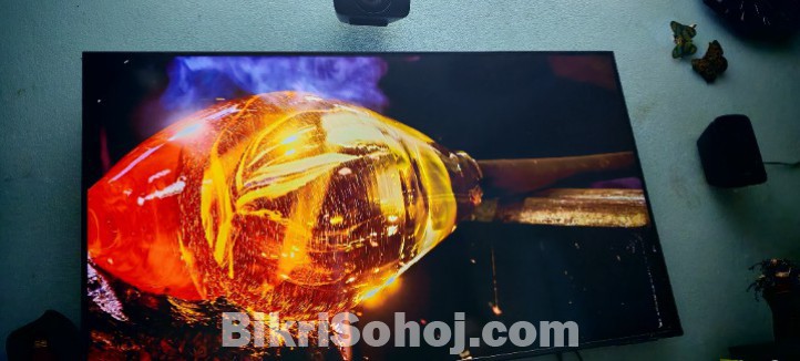 SAMSUNG BU8100 4K CRYSTAL USD TV