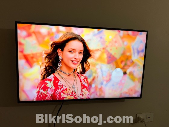 Samsung RU7100 4K UHD Smart Tv