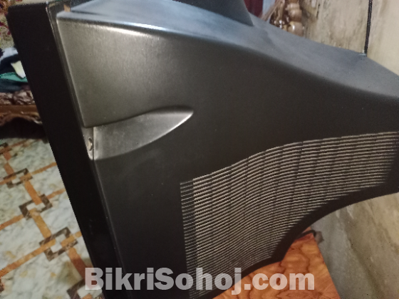 Singer 22 inch non smart tv new condition