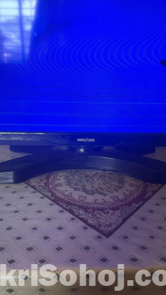 Walton 32 Inch Android TV Panel Broken