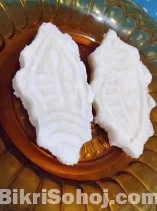 ঘরোয়া দুধসাদা সন্দেশ