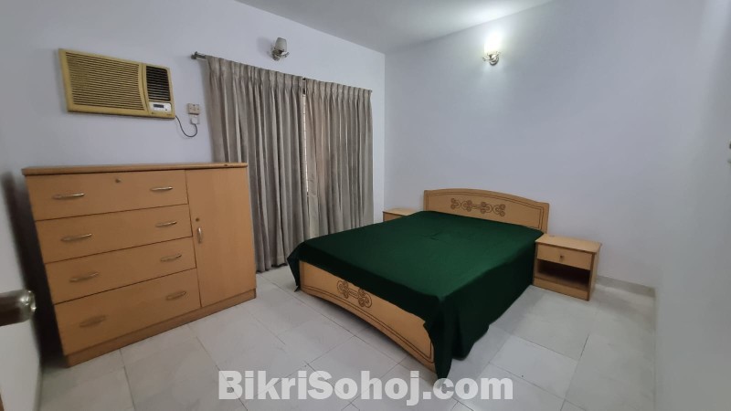 Spacious Ready Flat for Sale in Banani