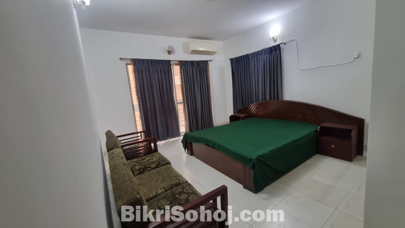 Spacious Ready Flat for Sale in Banani