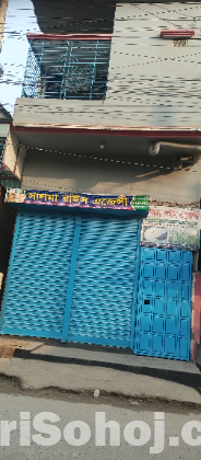 তিন তলা কম্পিলিট বাড়ি।