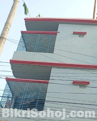 তিন তলা কম্পিলিট বাড়ি