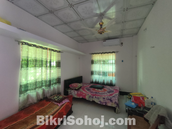জমি সহ বাড়ি বিক্রয়।