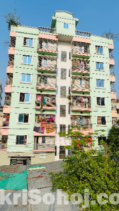 ৮ তলা বাড়ি বিক্রি হবে