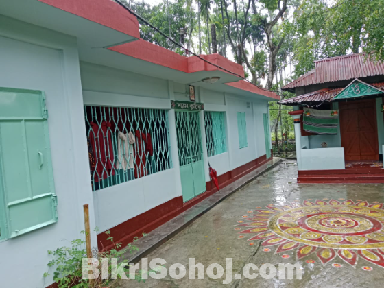 ঘর সহ সব কিছু রেডি করা বাড়ি জরুরি ভিতিতে বিক্রি করা হবে