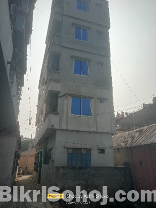 House for sale 4 steroyed