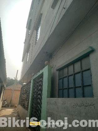 House for sale 4 steroyed