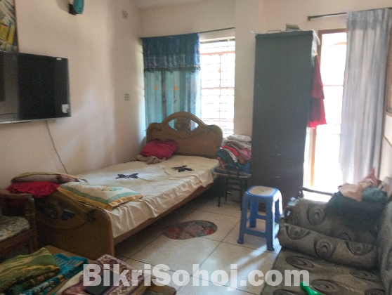 Urgent flat sell in Outer Circular Road,Siddheswari