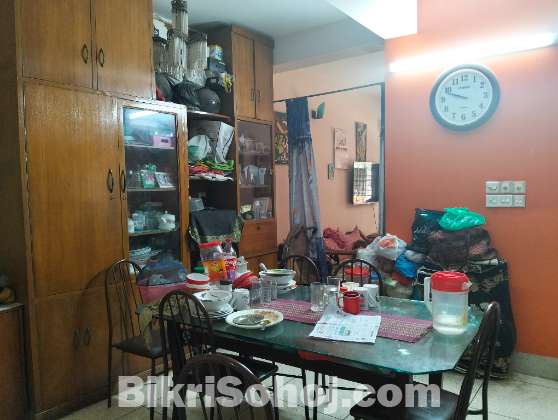 Urgent flat sell in Outer Circular Road,Siddheswari