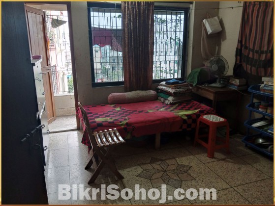 Sublet from January 2022 at Dhanmondi with family (Female)