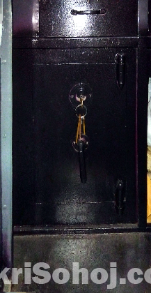 আলমারি