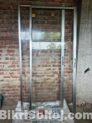 থাই গ্লাসের দরজা