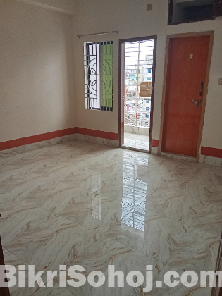 ১লা মে/জুন ২০২৬ ফ্যামিলি এপার্টমেন্ট ১২০০