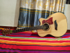 guitar for sale (একটি গিটার বিক্রি করা হবে)