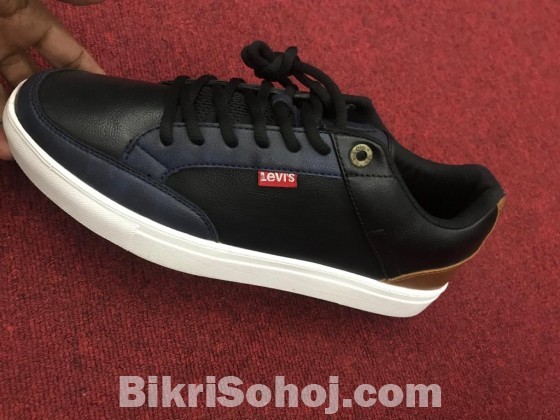 Mens casual shoe