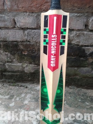 Cricket bat