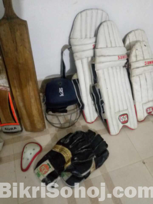 Cricket full set (used)