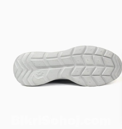 Loot sports  shoe size 42