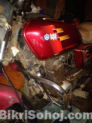 BAJAJ 100