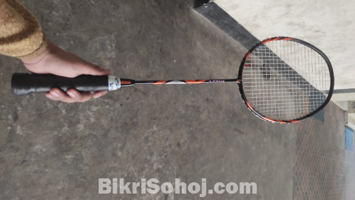 Badminton bat