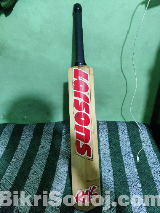 RNS (cricket game bat)