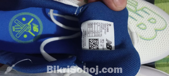 New Balance CK10 R5/V5 Cricket Shoes Spikes' 2024