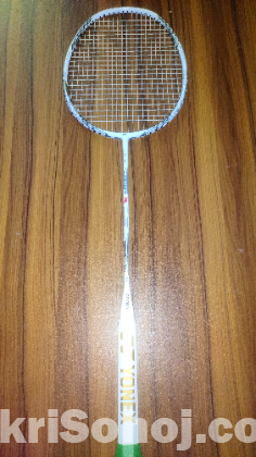 Yonex voltric z force 2