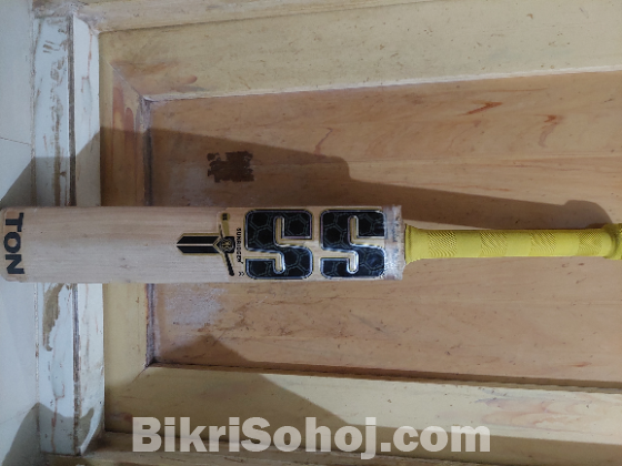 English willow cricket bat