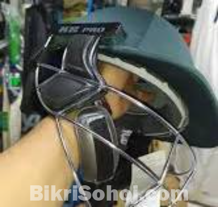 Cricket helmet