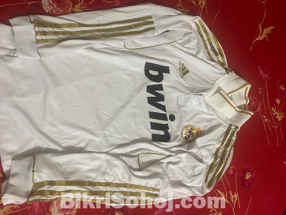 Retro real madrid 11/12 (home kit)