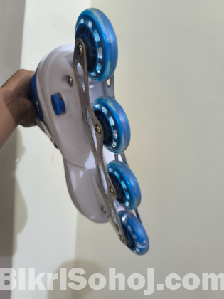 Skating shoes