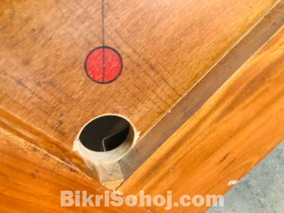 Carrom board