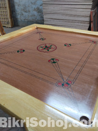 Carrom Bord